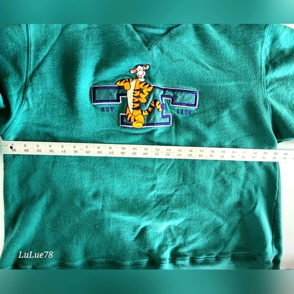 Vintage Disney Store Green Embroidered Tigger Sweatshirt Large - Picture 11 of 16